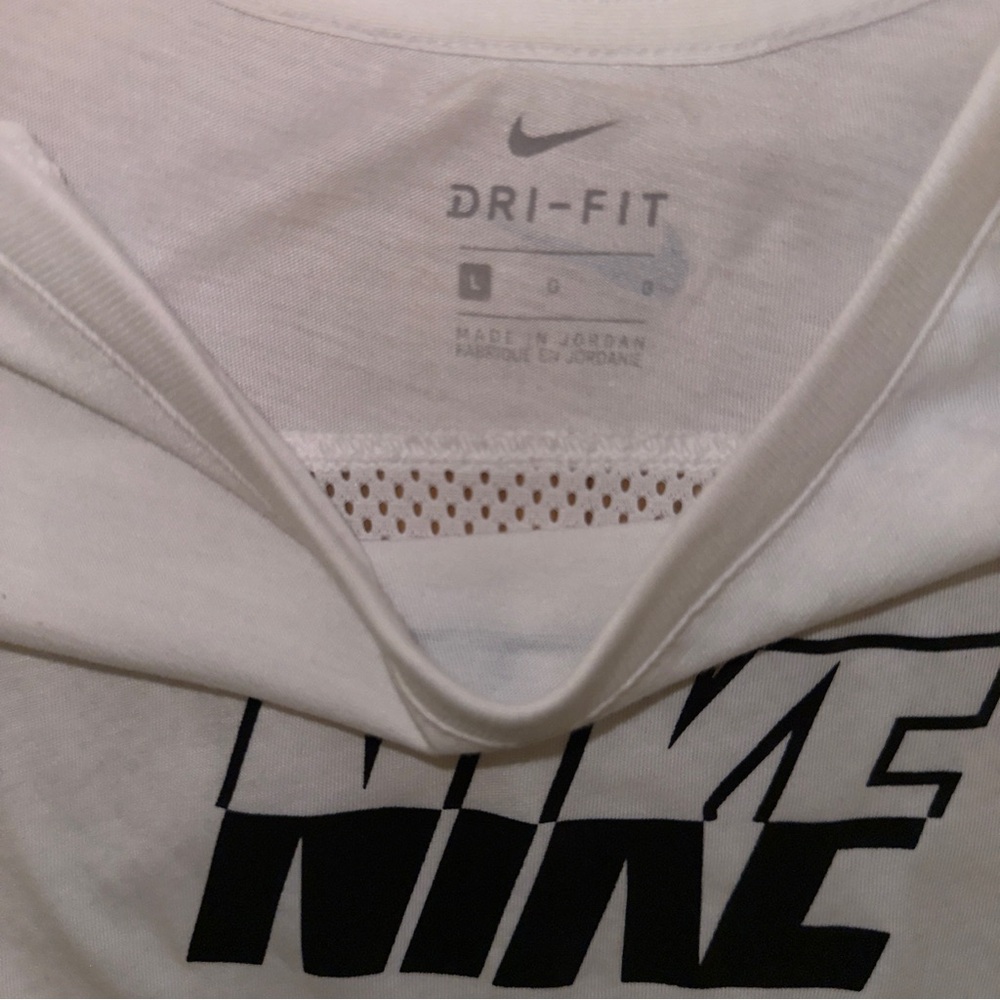 NIKE DRI FIT Racerback White Tank Top Gym Shirt Large. Like New. - Picture 3 of 3